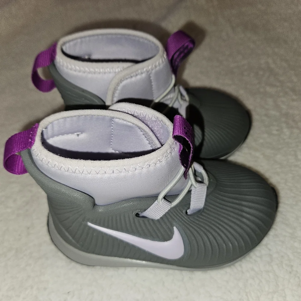 Nike Kids Binzie  Boots Size 6C